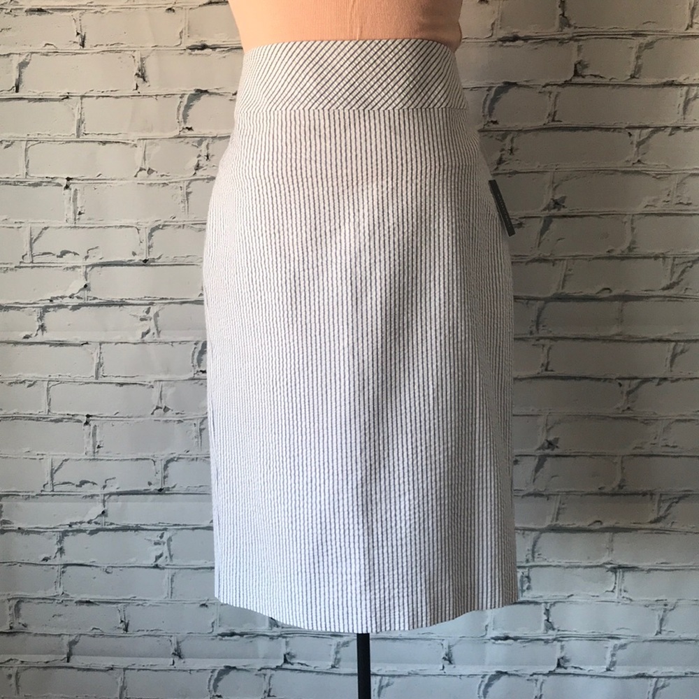 Lord & Taylor seersucker pencil skirt